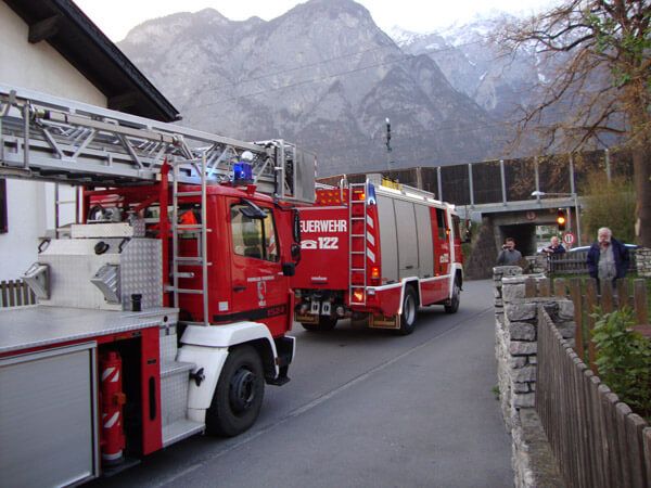 feuerwehr-autos-leiterwagen-löschwagen